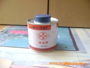 PVC膠水應(yīng)用全解析 從排水膠到U-PVC專用膠的選擇與優(yōu)勢